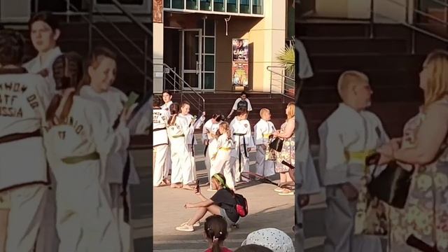 Аппаратура на концерте подвела, но все зрители зажигали вместе со мной. "За кулисами стрима" смотреть онлайн