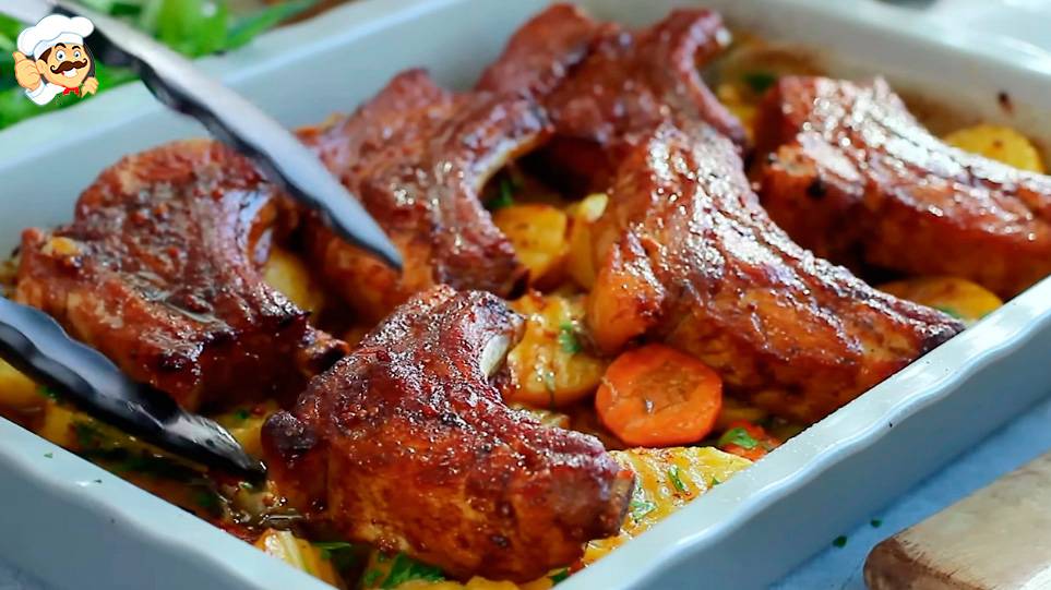 Невероятно нежные ребрышки в духовке. Очень вкусное блюдо! Ребрышки с картофелем на ужин смотреть онлайн