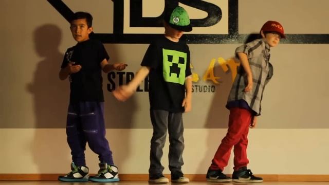 Swedish House Mafia "Greyhound" | Side Walk Kidz | REVpro Kids смотреть онлайн