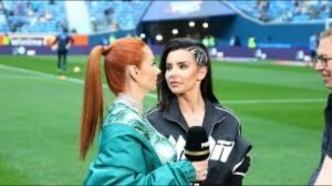 Лена Катина и Юля Волкова воссоединились ради корпоративов