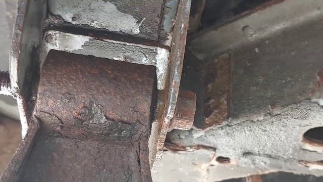 Jeep Comanche - Leaf Springs & Rear Axle Replacement: Operation MJ Part 16 смотреть онлайн