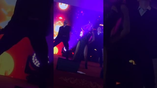 Наталья Подольская оконфузилась на сцене смотреть онлайн