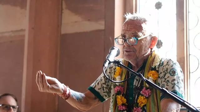 2024.10.24 Вараха Гхат 02 Чатуратма прабху лекция смотреть онлайн