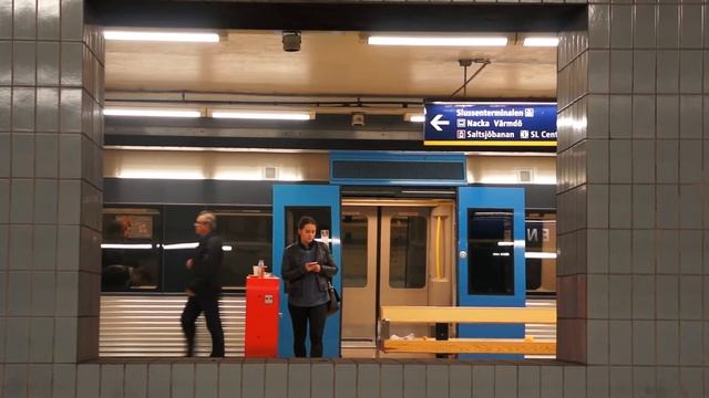 Sthlm at Saturday morning смотреть онлайн