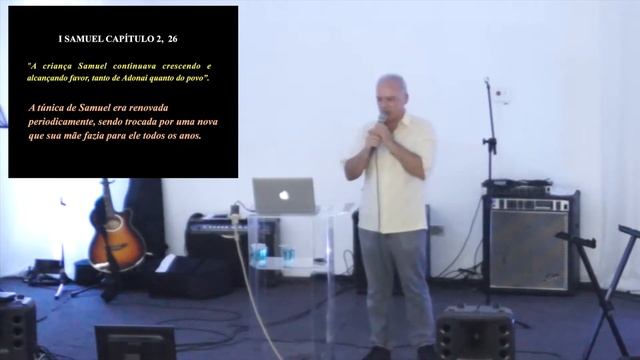 A vestimenta do sacerdote смотреть онлайн