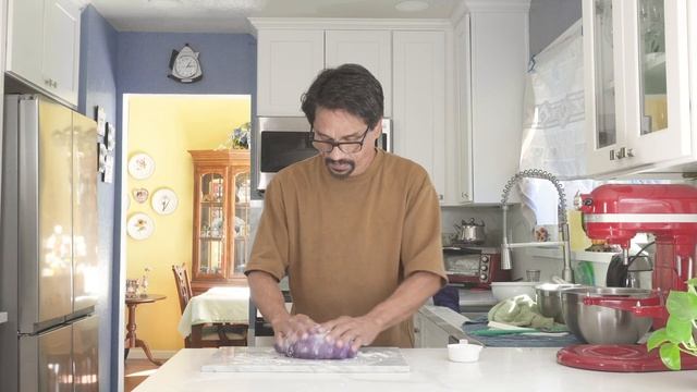 Ube Pandesal in Sign Language (w/ captions) смотреть онлайн