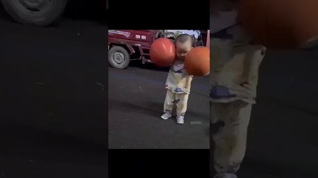 Дети Китая обучаются заниматься спортом почти с пелёнок 🔥🔥🔥 смотреть онлайн