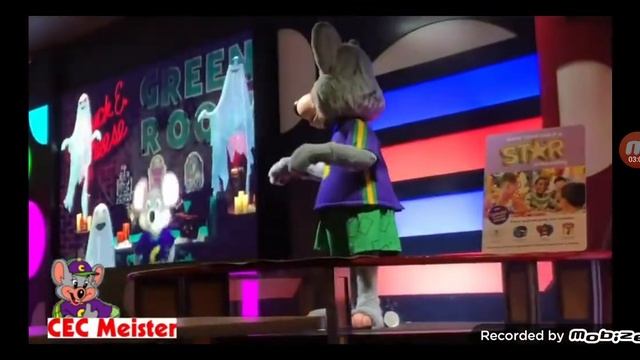Emily Elkins reacts to be yourself Chuck e cheese Winchester va смотреть онлайн