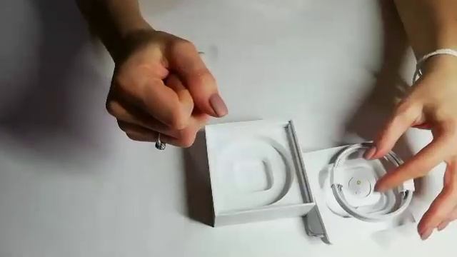 AirPods Pro смотреть онлайн