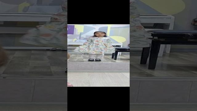 «Наша бабушка Варвара»
Поэт: Михаил Пляцковский
Композитор: Евгений Птичкин. смотреть онлайн