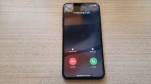 iPhone 11 Pro Max Incoming Call With Reflection Ringtone on iOS 15