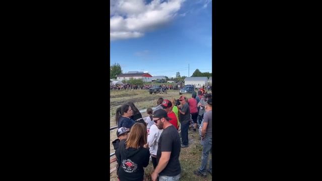 jeep liberty kj vs dodge ram and dakota смотреть онлайн