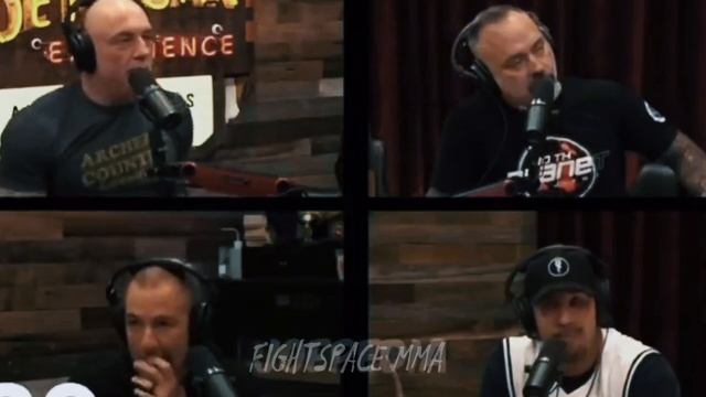Джо Роган с корешами смотрят бой Чимаев - Уиттакер / Реакция Джо Рогана на бой Чимаева FightSpaceMMA смотреть онлайн