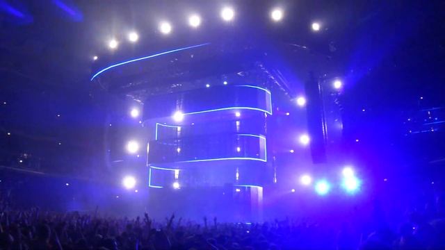 Swedish House Mafia Live In Chicago - Euphoria смотреть онлайн