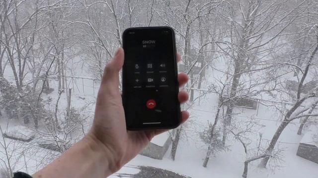 Snow incoming call. iPhone 12 смотреть онлайн