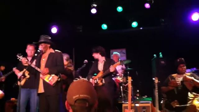 Sweet Home Chicago with Mac Arnold and Plate Full O' Blues смотреть онлайн