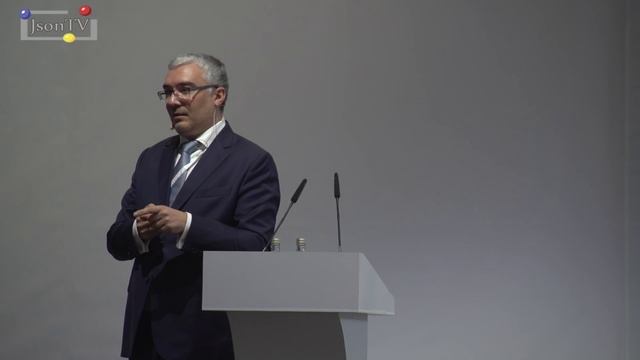 ФСИ 2016. Дмитрий Песков: Мир 2035 безусловно шизофреничен смотреть онлайн