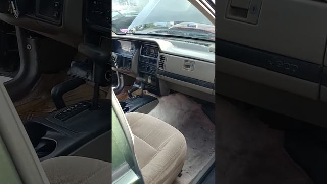 1994 to 1996 GRAND JEEP CHEROKEE FUSE AND RELAYS BOX смотреть онлайн