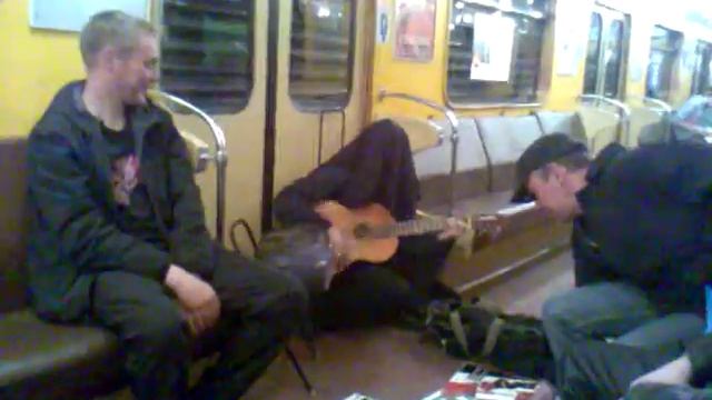 Гитарист в метро смотреть онлайн