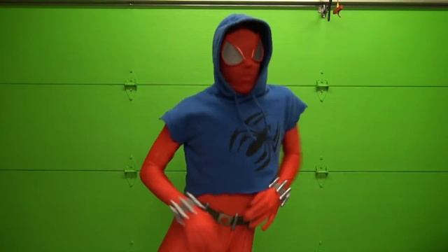 SPIDER-MANIA - Scarlet Spider & Miles Morales Cosplay Tutorial! смотреть онлайн