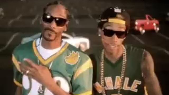 Wiz Khalifa Featuring Snoop Dogg Young,Wild & Free смотреть онлайн