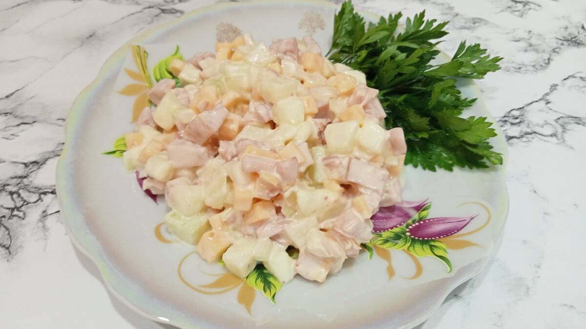 Салат с копченой курицей и домашней дыней. Этот салат нужно приготовить 100%! смотреть онлайн
