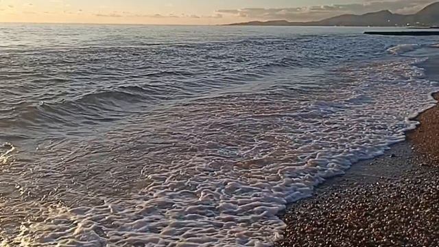 21.Снова на зиму в Абхазию. День 21, 27.10.2024. Чилим на море смотреть онлайн