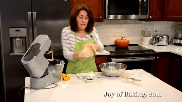 Light Wheat Sandwich Bread Recipe Demonstration - Joyofbaking.com смотреть онлайн