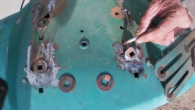 John Deere 111 seat deck repair смотреть онлайн