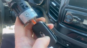 ЗАКЛИНИЛ ЗАМОК ЗАЖИГАНИЯ ЛАДА ВЕСТА / КАК СНЯТЬ ПОСТАВИТЬ  ЗАМОК