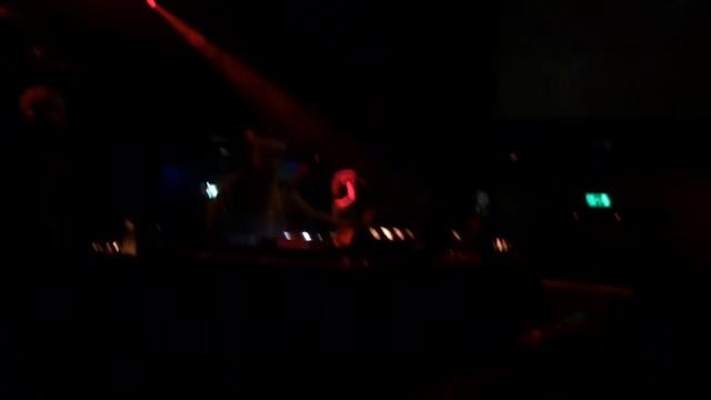 Full Crate at Voyage смотреть онлайн