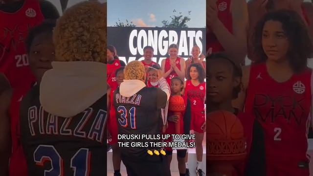 Best way to win the NYvsNY Championship game!@NBA Future Starts Now @DRUSKI #NBA #Basketball смотреть онлайн