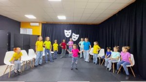 Театральная постановка по стихотворению С.Михалков _А что у вас_