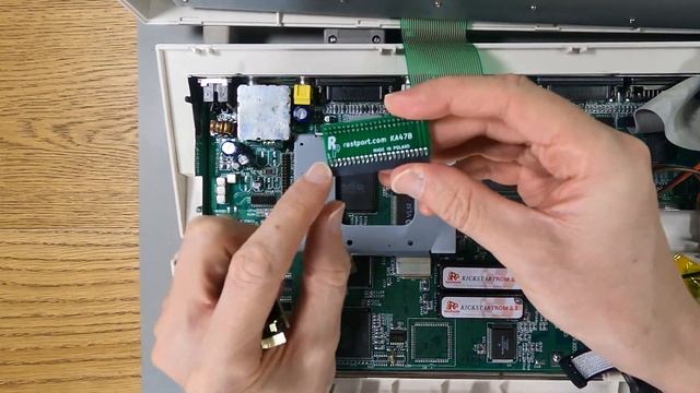 Upgrading The Amiga 1200 With Kickstart 3.2 + SD Card Hard Disk смотреть онлайн