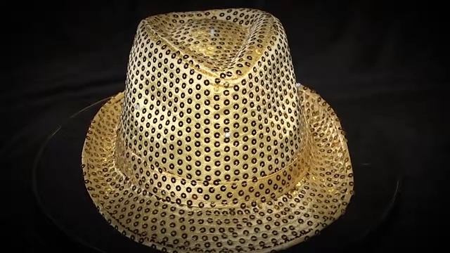 THE GOLDEN FEDORA смотреть онлайн