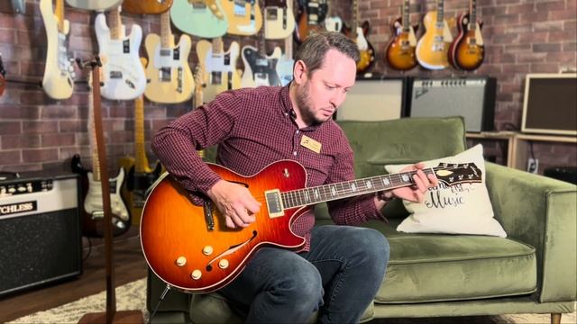 Collings Soco L16 Deluxe Dark Cherry Sunburst: Story Time at Edmond Music смотреть онлайн