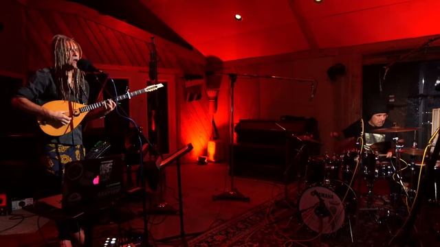 Through My Window - JC Maillard (Live Session @ Carriage House) смотреть онлайн