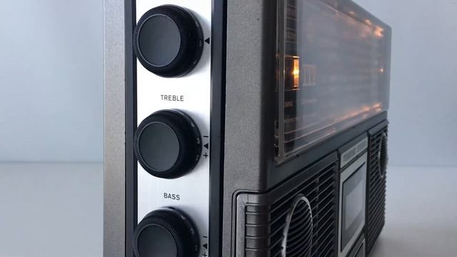 ITT Touring Stereo Cassette 109(A) [1978] - Full function demo (with captions!) смотреть онлайн