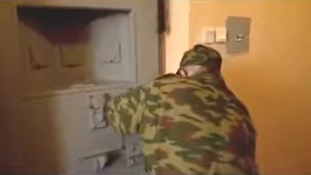 Вор заходит в хату смотреть онлайн
