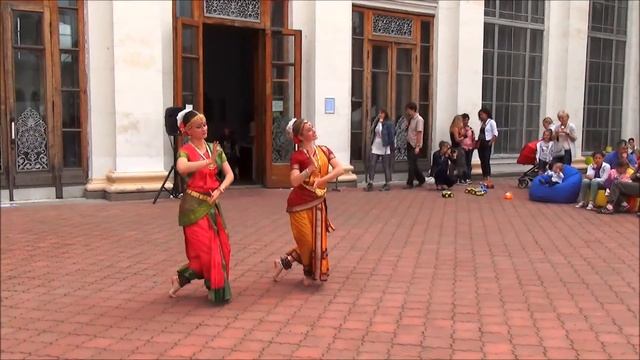 Shivoham Shivoham - Lakshmi Samarpana program of self-realization in Kiev. смотреть онлайн