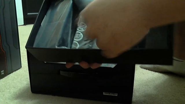 Halo 5: Guardians Limited Edition Console Unboxing - Halo 5 Collector's Edition Content смотреть онлайн