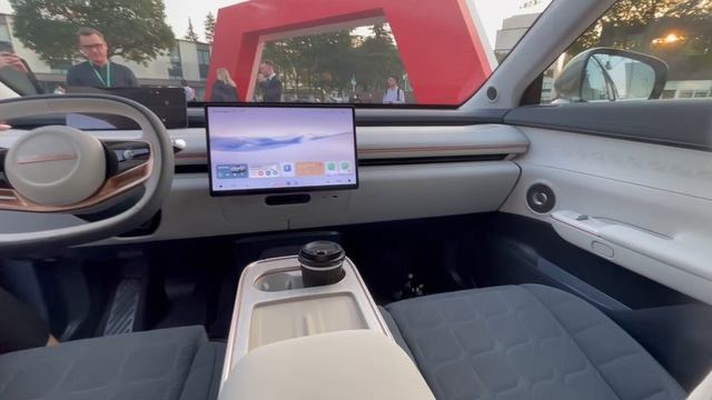 EXEED Exlantix ET сзади