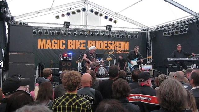 MAGIC BIKE RUDESHEIM 2011 смотреть онлайн