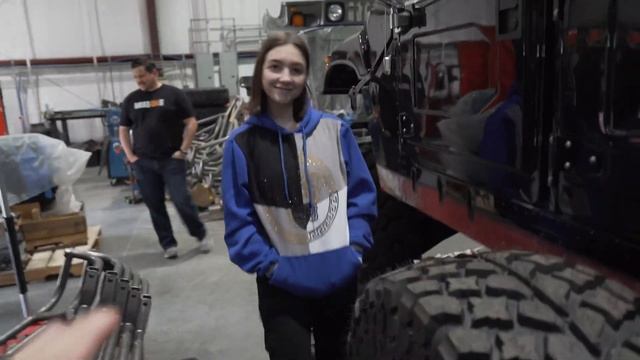 The LAST Hummer Jeeps in the World *MODMAFIA Garage* смотреть онлайн