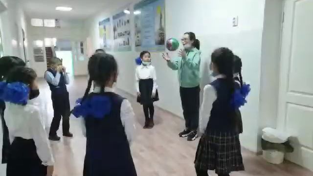2 сынып оқушыларына " Достық әлемі" атты психологиялық тренинг өткізді. смотреть онлайн