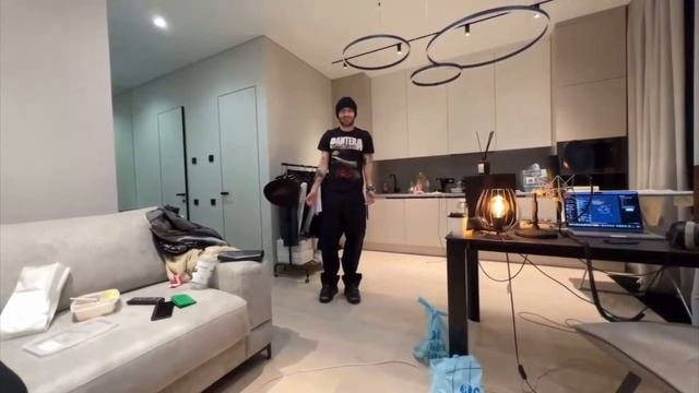 ХОЗЯЕВА ОДЕЛИСЬ КАК ПАНКИ |ХОЗЯЕВА УГАРНО ОДЕЛИСЬ НА ТУСОВКУ смотреть онлайн