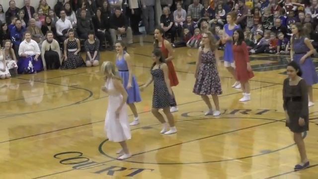 2015 Decade Dance-Sophomore Class смотреть онлайн