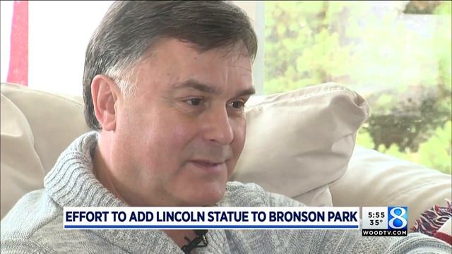 Group working to install Lincoln statue in Bronson Park смотреть онлайн