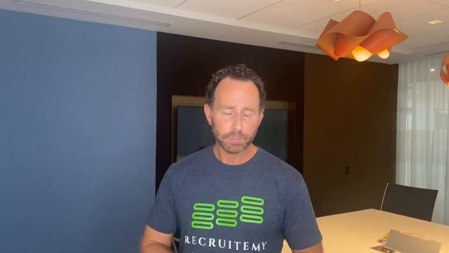 How to Make $10,000 a Month | Start a Staffing and Recruiting Agency for Beginners смотреть онлайн