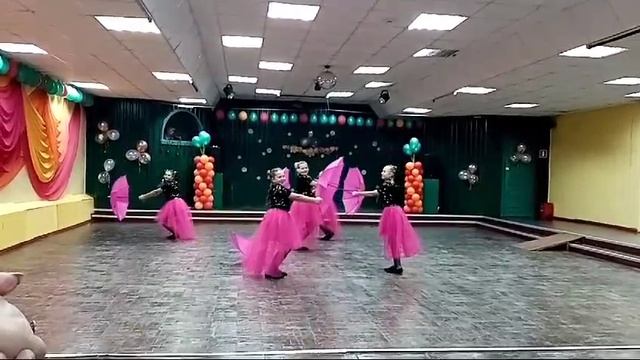 Танцевальная студия "Эскимо" смотреть онлайн